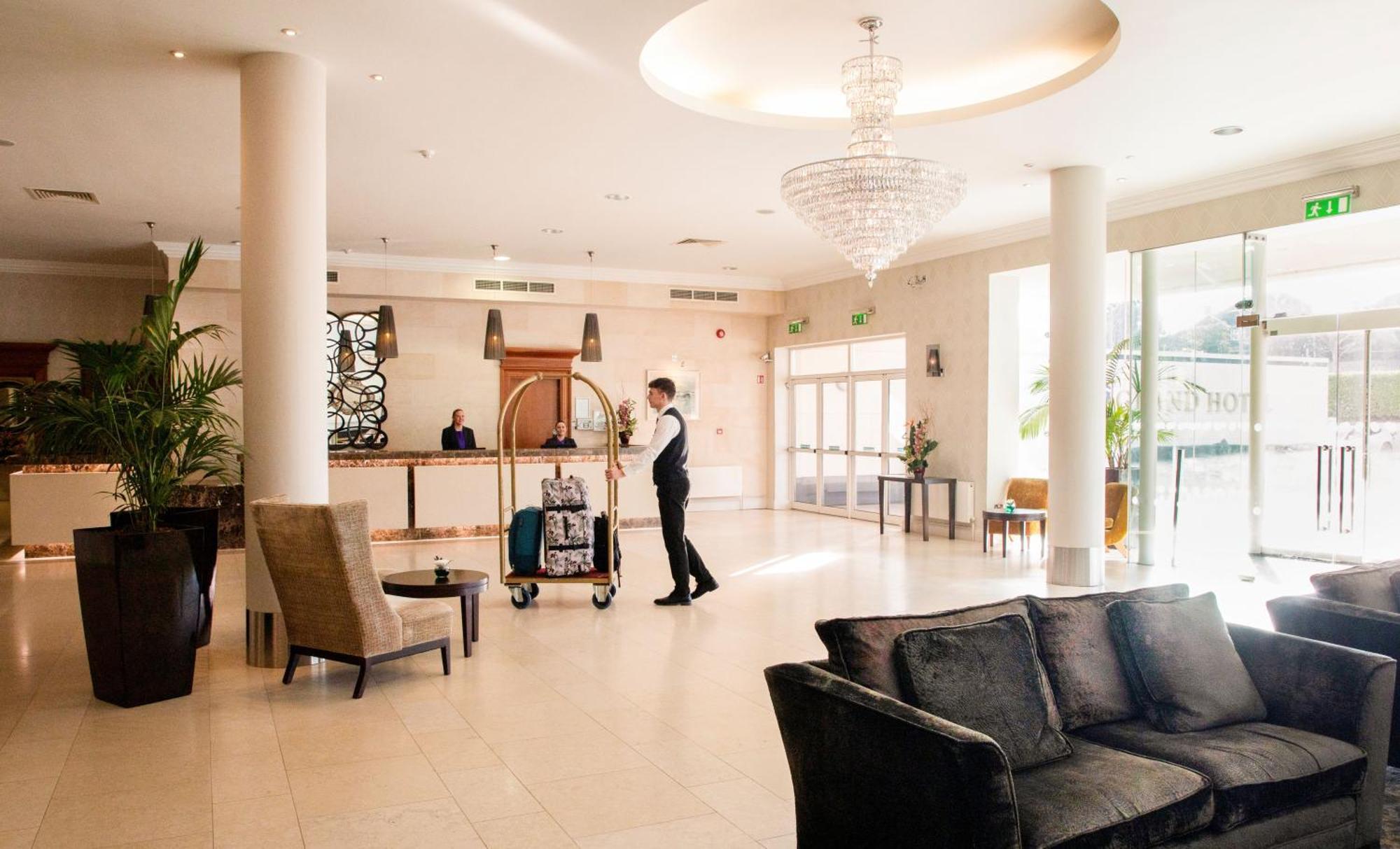 Grand Hotel Malahide Dış mekan fotoğraf