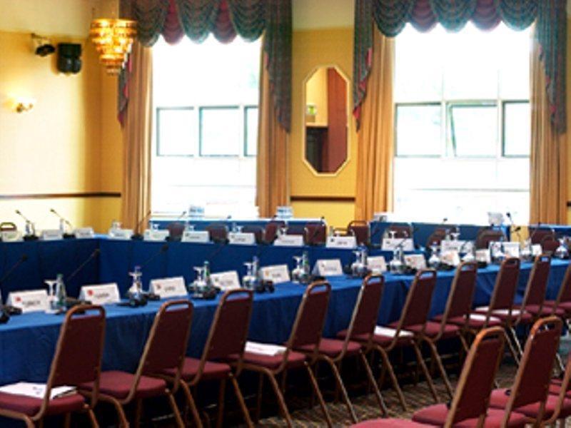 Grand Hotel Malahide Dış mekan fotoğraf